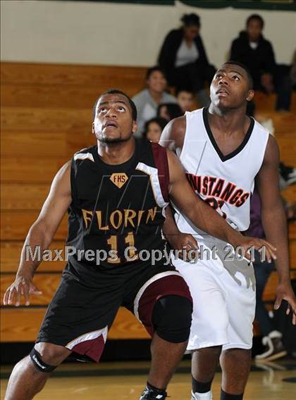 Thumbnail 1 in Florin vs. Foothill (Mark Macres Tournament) photogallery.