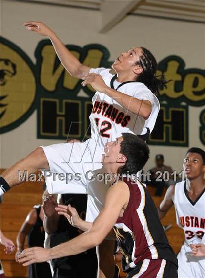 Thumbnail 1 in Florin vs. Foothill (Mark Macres Tournament) photogallery.