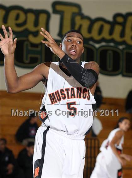 Thumbnail 2 in Florin vs. Foothill (Mark Macres Tournament) photogallery.