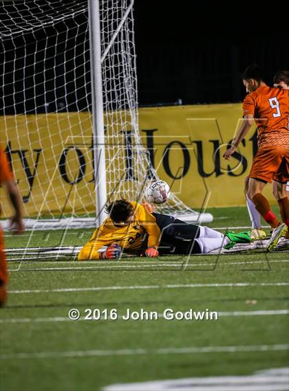Thumbnail 3 in Alvin vs clear Lake photogallery.