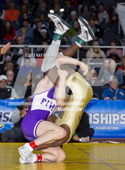 Thumbnail 2 in NYSPHSAA D1 Wrestling Championships (Finals 132 - 160 lbs) photogallery.