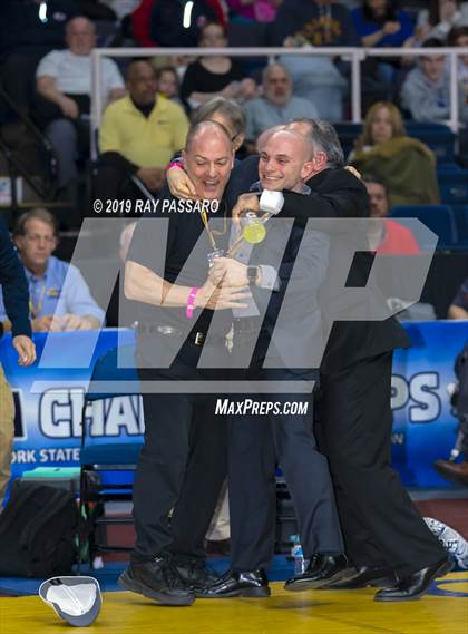 Thumbnail 3 in NYSPHSAA D1 Wrestling Championships (Finals 132 - 160 lbs) photogallery.