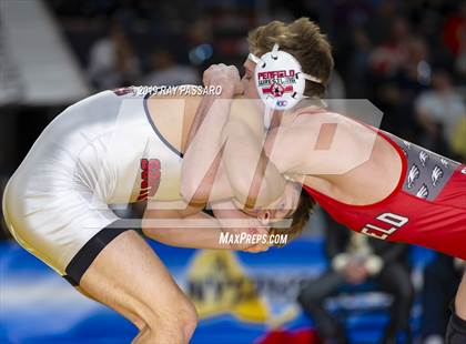 Thumbnail 3 in NYSPHSAA D1 Wrestling Championships (Finals 132 - 160 lbs) photogallery.