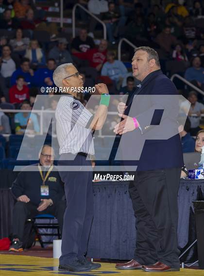 Thumbnail 3 in NYSPHSAA D1 Wrestling Championships (Finals 132 - 160 lbs) photogallery.