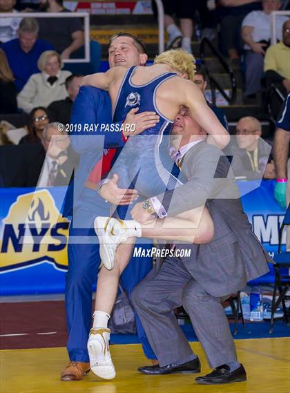 Thumbnail 2 in NYSPHSAA D1 Wrestling Championships (Finals 132 - 160 lbs) photogallery.