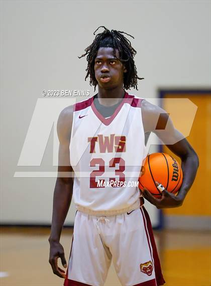 Thumbnail 1 in Walker vs. Chapel Hill (Lemon Street Classic) photogallery.