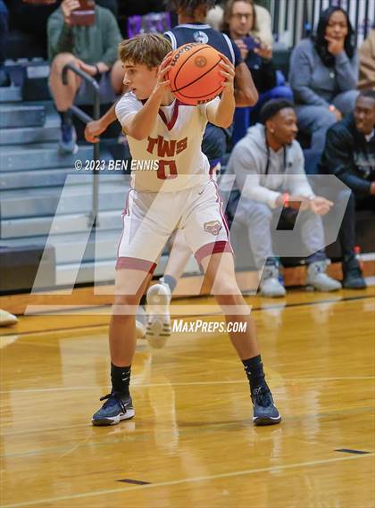 Thumbnail 1 in Walker vs. Chapel Hill (Lemon Street Classic) photogallery.
