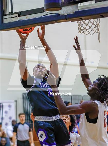 Thumbnail 1 in Walker vs. Chapel Hill (Lemon Street Classic) photogallery.