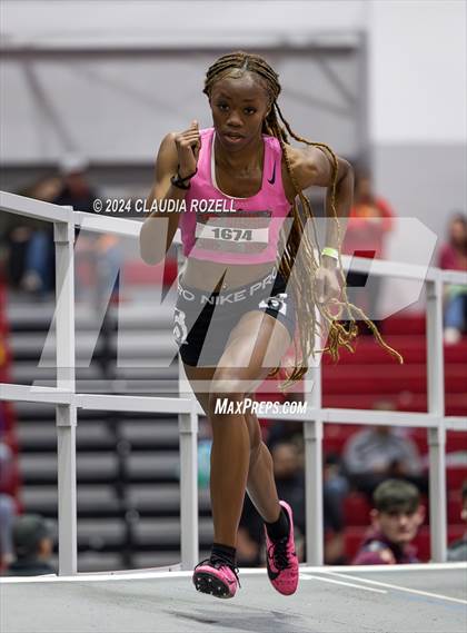Thumbnail 3 in Arkansas High School Invitational photogallery.