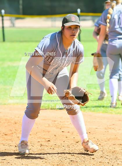 Thumbnail 2 in Salpointe Catholic vs. Bradshaw Mountain (AIA 4A Semifinal) photogallery.