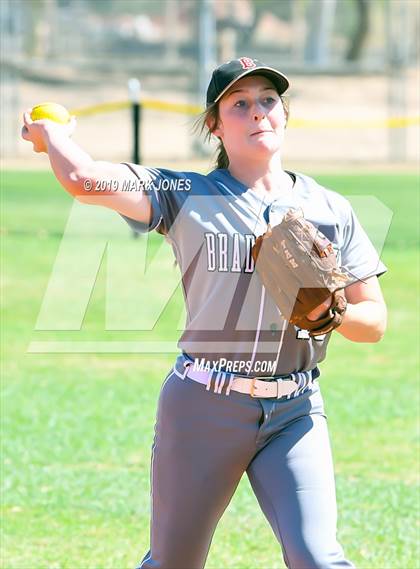 Thumbnail 1 in Salpointe Catholic vs. Bradshaw Mountain (AIA 4A Semifinal) photogallery.