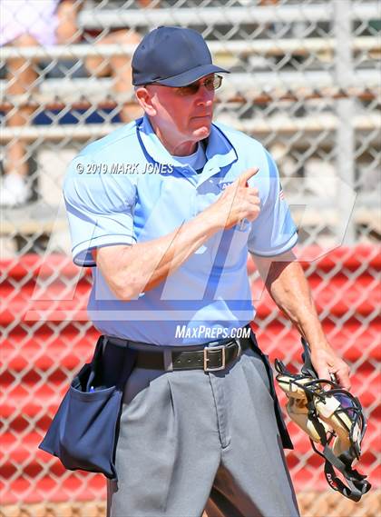 Thumbnail 3 in Salpointe Catholic vs. Bradshaw Mountain (AIA 4A Semifinal) photogallery.