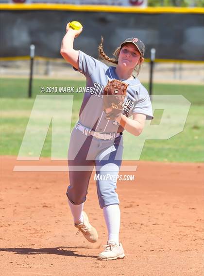 Thumbnail 2 in Salpointe Catholic vs. Bradshaw Mountain (AIA 4A Semifinal) photogallery.