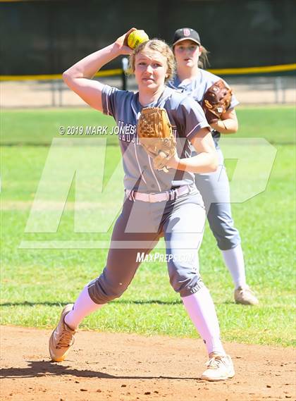 Thumbnail 2 in Salpointe Catholic vs. Bradshaw Mountain (AIA 4A Semifinal) photogallery.