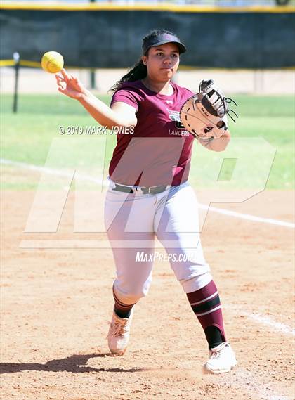 Thumbnail 2 in Salpointe Catholic vs. Bradshaw Mountain (AIA 4A Semifinal) photogallery.