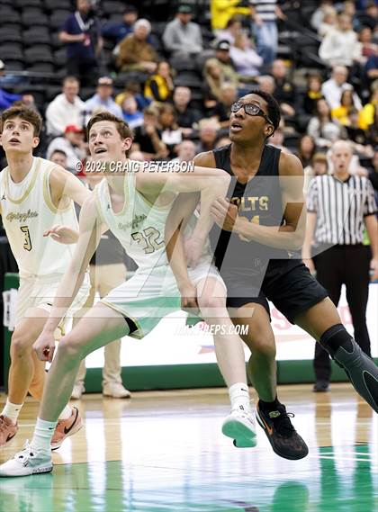 Thumbnail 1 in Logan vs. Cottonwood (UHSAA 4A Quarterfinals) photogallery.