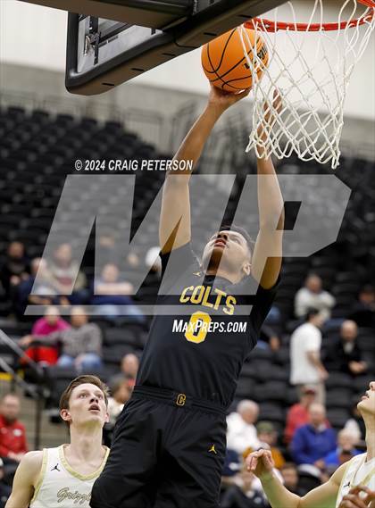 Thumbnail 3 in Logan vs. Cottonwood (UHSAA 4A Quarterfinals) photogallery.