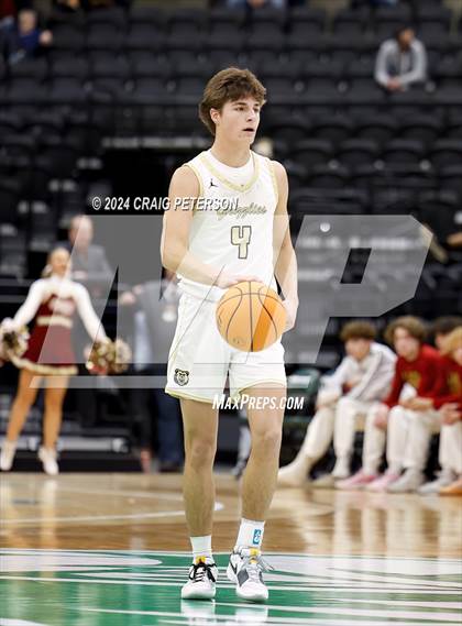 Thumbnail 1 in Logan vs. Cottonwood (UHSAA 4A Quarterfinals) photogallery.