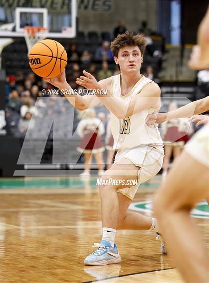 Thumbnail 3 in Logan vs. Cottonwood (UHSAA 4A Quarterfinals) photogallery.