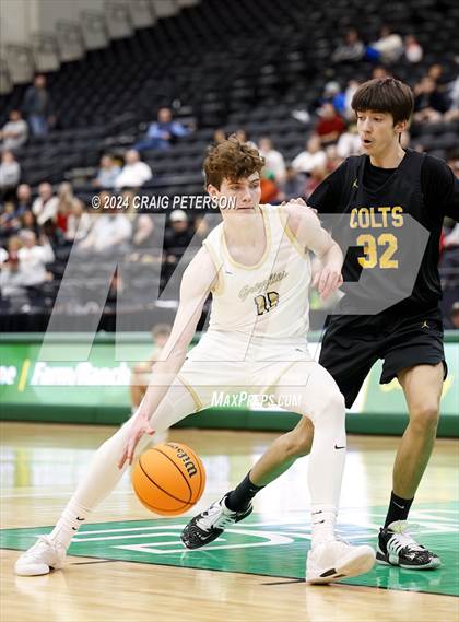 Thumbnail 3 in Logan vs. Cottonwood (UHSAA 4A Quarterfinals) photogallery.