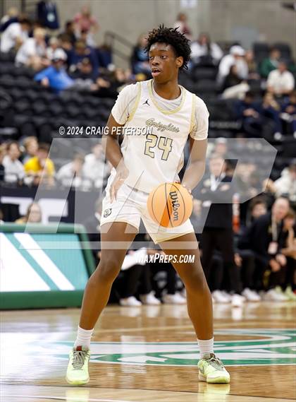 Thumbnail 1 in Logan vs. Cottonwood (UHSAA 4A Quarterfinals) photogallery.