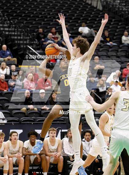Thumbnail 1 in Logan vs. Cottonwood (UHSAA 4A Quarterfinals) photogallery.
