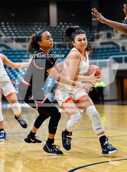Thumbnail 2 in Seven Lakes vs Fort Bend Austin (UIL-Regional Quarterfinal Playoff) photogallery.