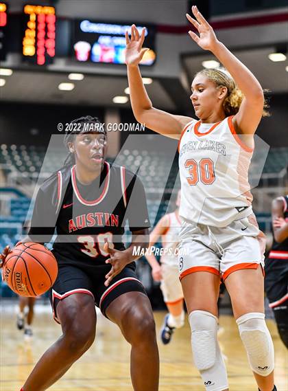 Thumbnail 1 in Seven Lakes vs Fort Bend Austin (UIL-Regional Quarterfinal Playoff) photogallery.