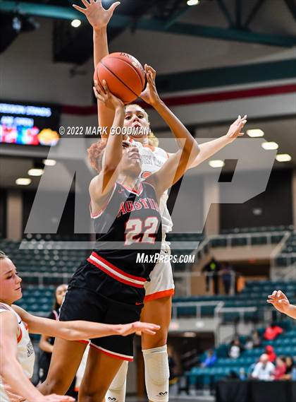 Thumbnail 2 in Seven Lakes vs Fort Bend Austin (UIL-Regional Quarterfinal Playoff) photogallery.