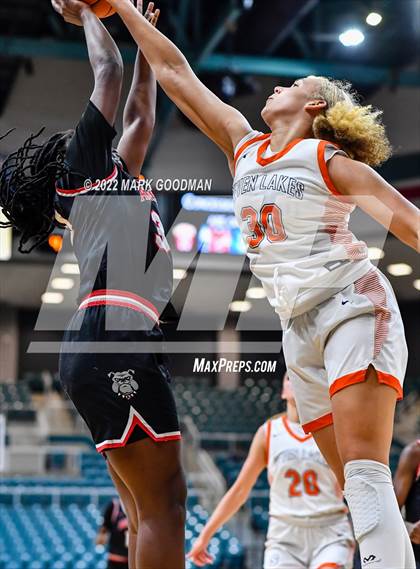 Thumbnail 1 in Seven Lakes vs Fort Bend Austin (UIL-Regional Quarterfinal Playoff) photogallery.