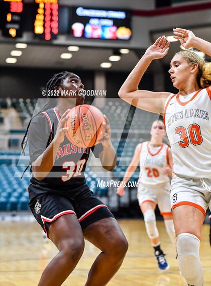 Thumbnail 3 in Seven Lakes vs Fort Bend Austin (UIL-Regional Quarterfinal Playoff) photogallery.
