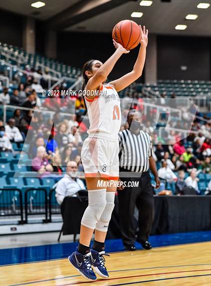 Thumbnail 2 in Seven Lakes vs Fort Bend Austin (UIL-Regional Quarterfinal Playoff) photogallery.