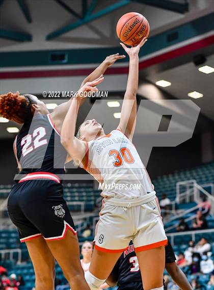 Thumbnail 2 in Seven Lakes vs Fort Bend Austin (UIL-Regional Quarterfinal Playoff) photogallery.