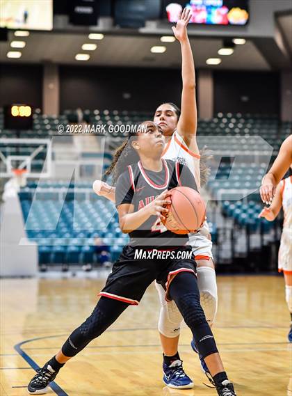 Thumbnail 1 in Seven Lakes vs Fort Bend Austin (UIL-Regional Quarterfinal Playoff) photogallery.