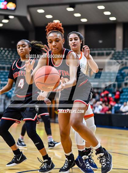 Thumbnail 1 in Seven Lakes vs Fort Bend Austin (UIL-Regional Quarterfinal Playoff) photogallery.