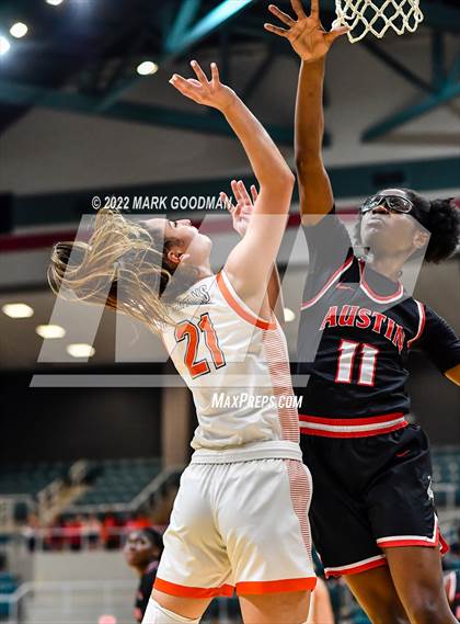 Thumbnail 2 in Seven Lakes vs Fort Bend Austin (UIL-Regional Quarterfinal Playoff) photogallery.