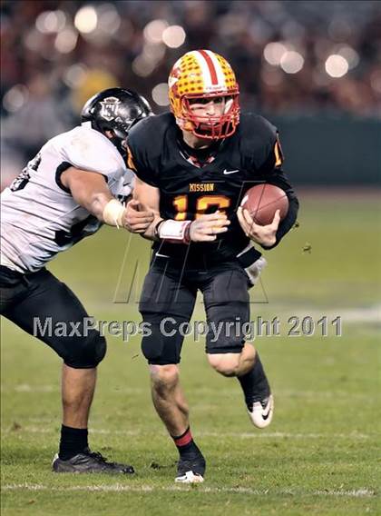 Thumbnail 3 in Mission Viejo vs. Servite (CIF SS PAC 5 Division Final) photogallery.