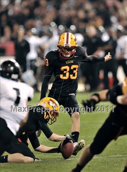 Thumbnail 1 in Mission Viejo vs. Servite (CIF SS PAC 5 Division Final) photogallery.