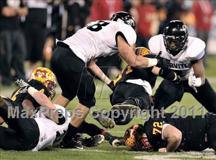 Thumbnail 1 in Mission Viejo vs. Servite (CIF SS PAC 5 Division Final) photogallery.