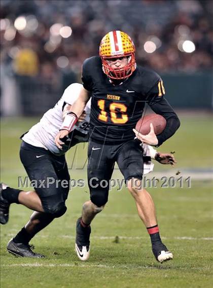 Thumbnail 1 in Mission Viejo vs. Servite (CIF SS PAC 5 Division Final) photogallery.
