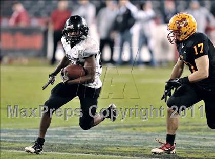 Thumbnail 2 in Mission Viejo vs. Servite (CIF SS PAC 5 Division Final) photogallery.