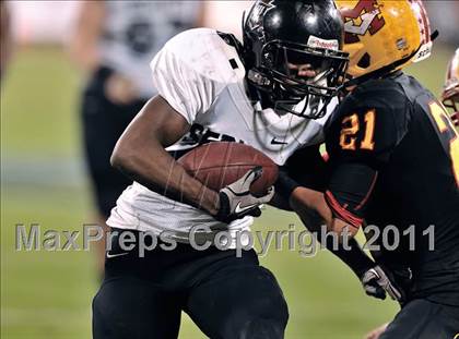 Thumbnail 2 in Mission Viejo vs. Servite (CIF SS PAC 5 Division Final) photogallery.