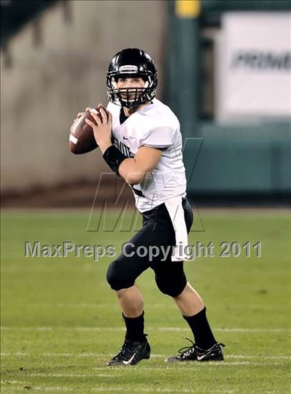 Thumbnail 2 in Mission Viejo vs. Servite (CIF SS PAC 5 Division Final) photogallery.