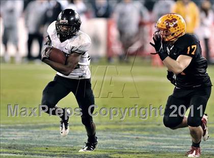 Thumbnail 1 in Mission Viejo vs. Servite (CIF SS PAC 5 Division Final) photogallery.