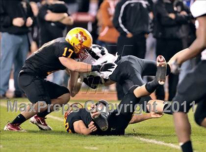Thumbnail 2 in Mission Viejo vs. Servite (CIF SS PAC 5 Division Final) photogallery.