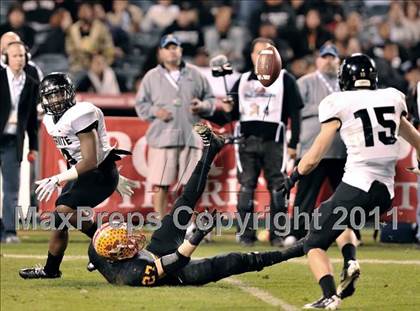 Thumbnail 3 in Mission Viejo vs. Servite (CIF SS PAC 5 Division Final) photogallery.