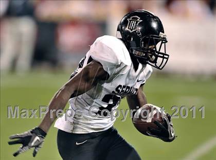 Thumbnail 3 in Mission Viejo vs. Servite (CIF SS PAC 5 Division Final) photogallery.