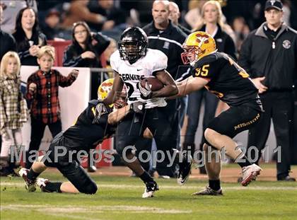 Thumbnail 3 in Mission Viejo vs. Servite (CIF SS PAC 5 Division Final) photogallery.