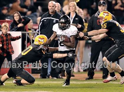 Thumbnail 2 in Mission Viejo vs. Servite (CIF SS PAC 5 Division Final) photogallery.