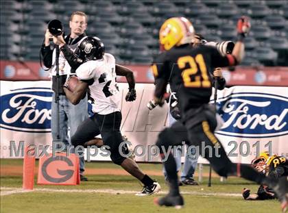 Thumbnail 2 in Mission Viejo vs. Servite (CIF SS PAC 5 Division Final) photogallery.